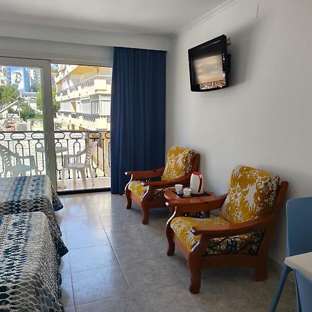 טורמולינוס Apartamentos Leonor Carihuela מראה חיצוני תמונה