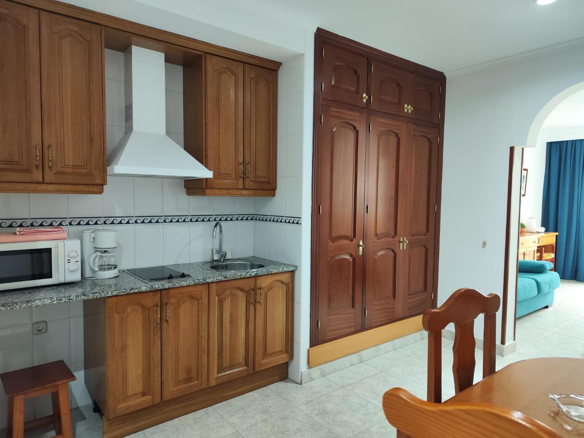 טורמולינוס Apartamentos Leonor Carihuela מראה חיצוני תמונה
