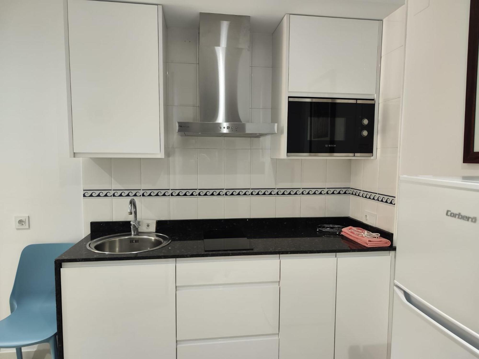 טורמולינוס Apartamentos Leonor Carihuela מראה חיצוני תמונה
