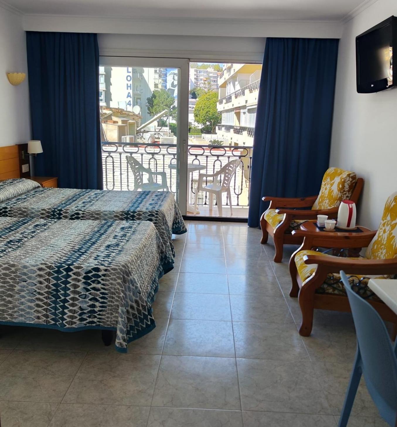 טורמולינוס Apartamentos Leonor Carihuela מראה חיצוני תמונה