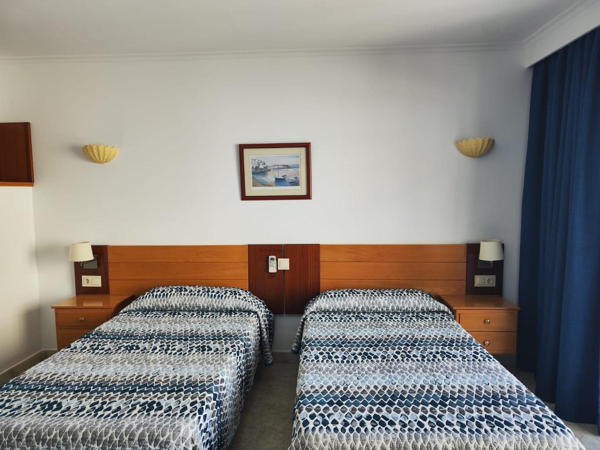 טורמולינוס Apartamentos Leonor Carihuela מראה חיצוני תמונה