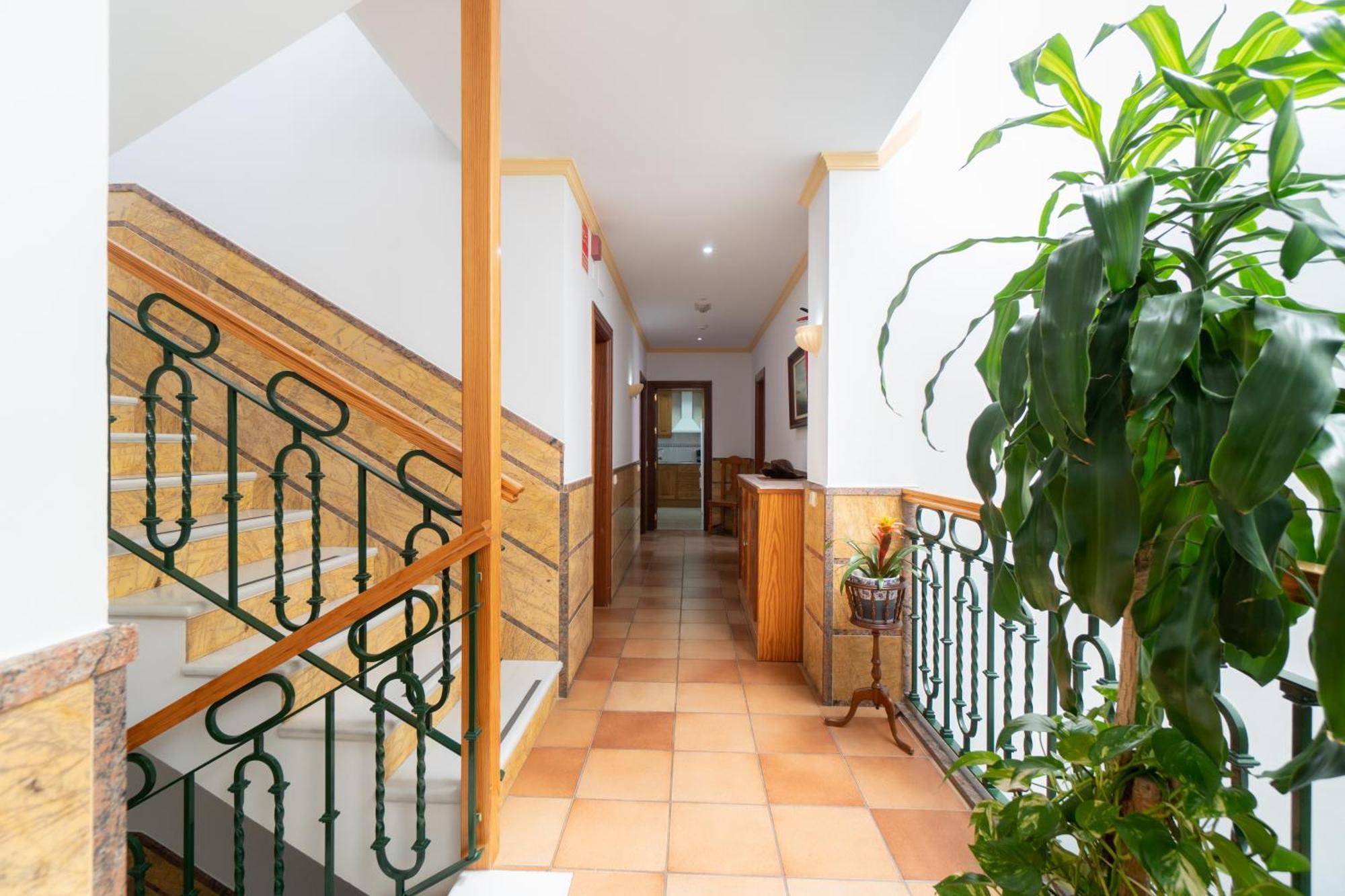 טורמולינוס Apartamentos Leonor Carihuela מראה חיצוני תמונה