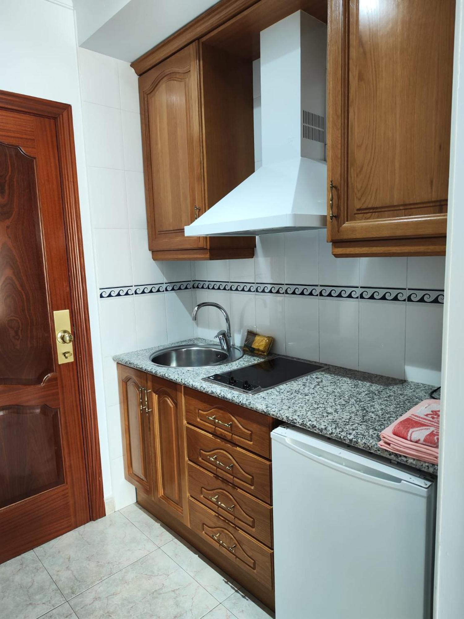 טורמולינוס Apartamentos Leonor Carihuela מראה חיצוני תמונה